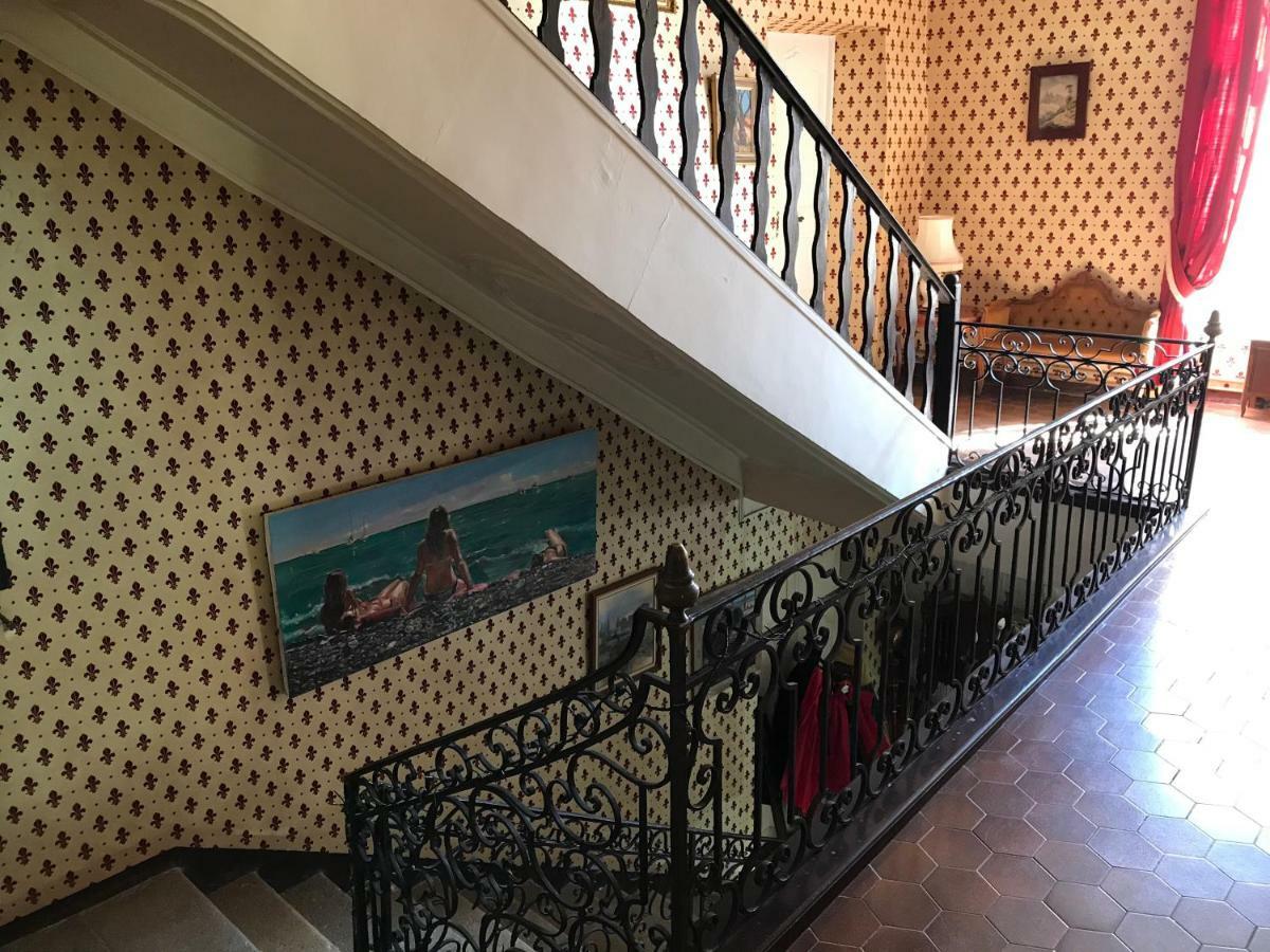 Hotel Chez Les Artistes Servian Exterior foto